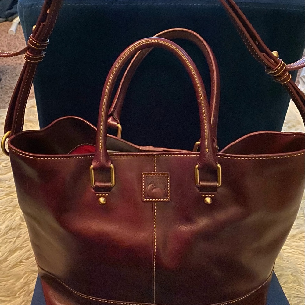 Dooney and Bourke florentine leather satchel - Picture 4 of 10